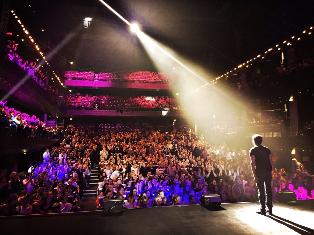 JeremyFerrari's tweet photo. Marseille debout ! Rdv le 3 mai pour la deuxième ;) https://t.co/87QVrT41i2