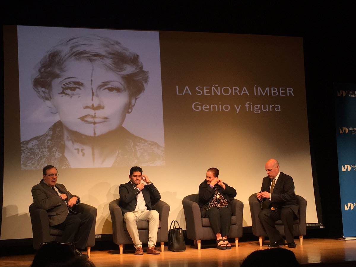 MariaAlesiaSosa's tweet image. ESPECTACULAR presentación del libro de @sofiaimber por @diegoarroyogil en Miami. Con @CarlosAMontaner @Borisizaguirre y Soledad Bravo