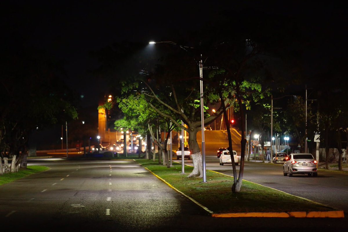gerardogaudiano's tweet photo. Seguiremos mejorando la iluminación vial, trabajando todos los días para dar buenos resultados, avanzando hacia un mejor #Centro. https://t.co/8wljtNwcqC