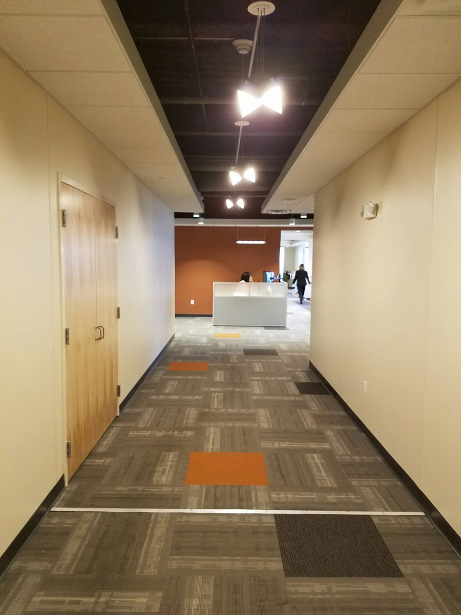 OLEDWorks's tweet image. Our friends at @TeamDKB opened their new offices at @tower280! Have you checked out the #OLED installation? #OLEDWorks #lighting