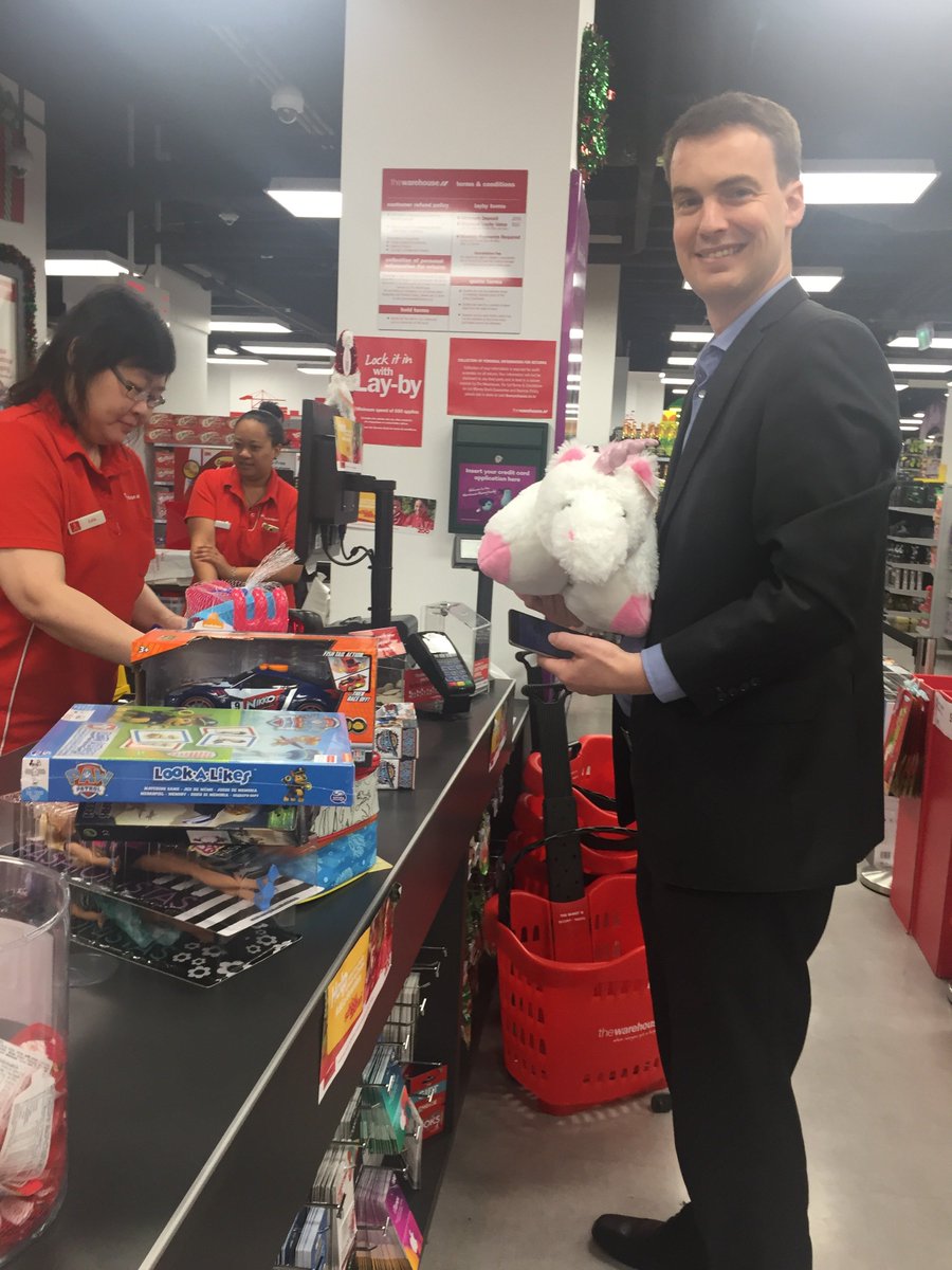 DavidBullockNZ's tweet photo. Shopping @thewarehousenz for #BNZAndroidPayBack Promise the unicorn is going to the kids. How'd you go @healya_bnz? https://t.co/a909mh4A9L