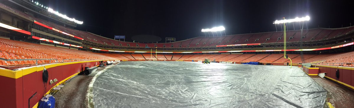 SNFonNBC's tweet image. HUGE AFC West showdown here tomorrow night! #TNF #OAKvsKC