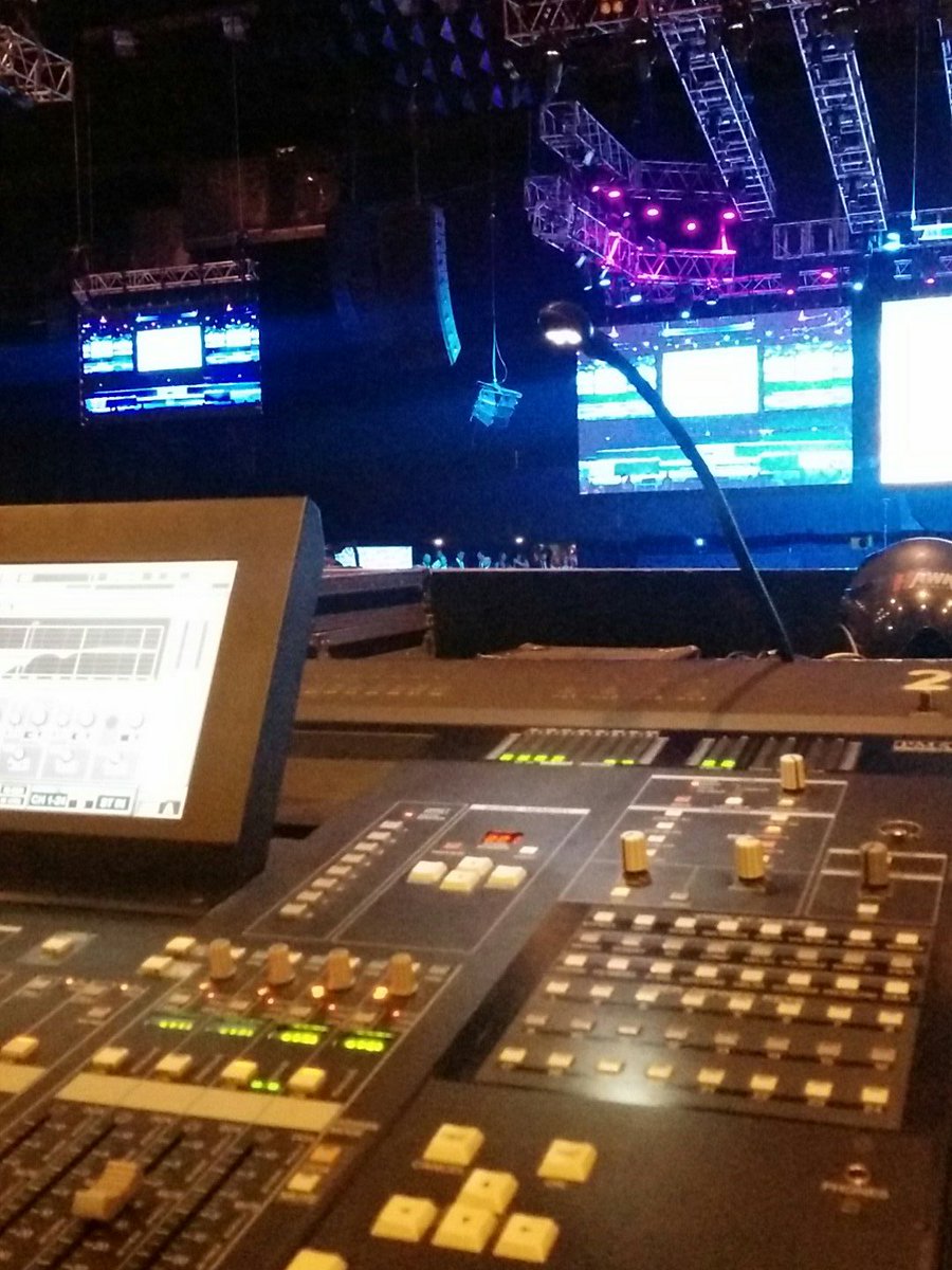musicaenort's tweet photo. #ORTEgresados2016 #LunaPark #musicaenort @ORTArgentina https://t.co/LEn76tAM7z