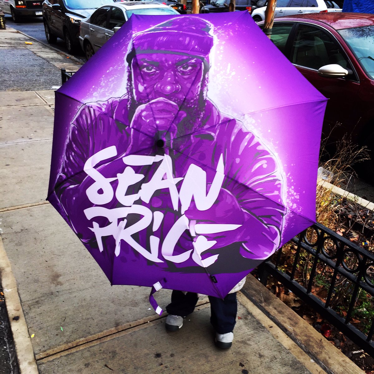 SeanPrice's tweet photo. Though it wasn't raining βοΈ when I got our daughter out of school, she wanted to show off her daddy umbrella #shaunprice https://t.co/SlPPVLaZ2S