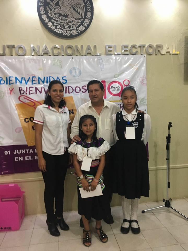 INE_Chiapas's tweet photo. Hoy #Distrito01Palenque realizó su Convención Dttal del #ParlamentoInfantil, electas Annett(prop) y Adriana(supl) la ganadora es de #Chilón https://t.co/nOIPR9K21S