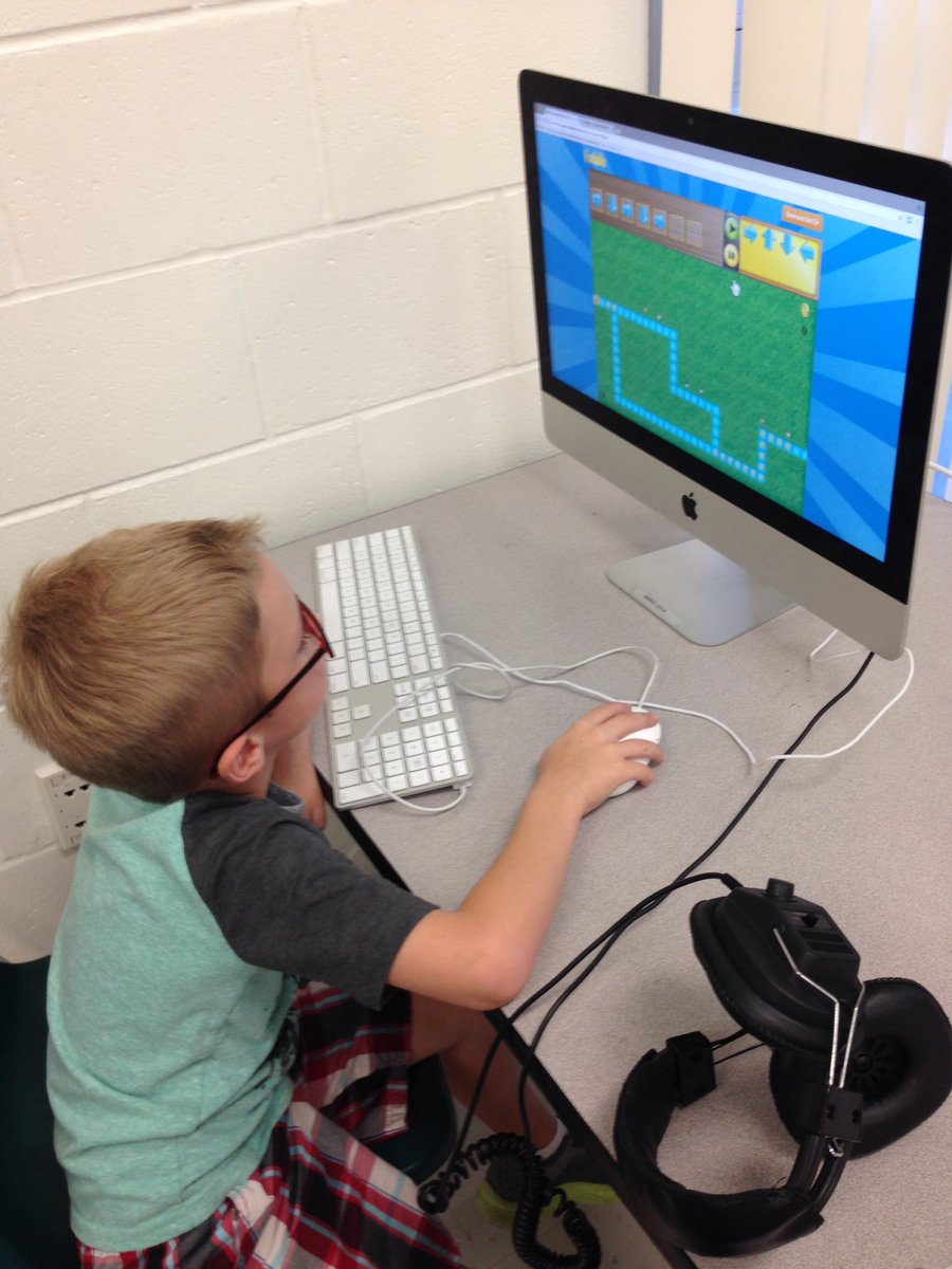 PapaInFirst's tweet image. Time for Coding!!! We loved it! Thank you @dabwagner14