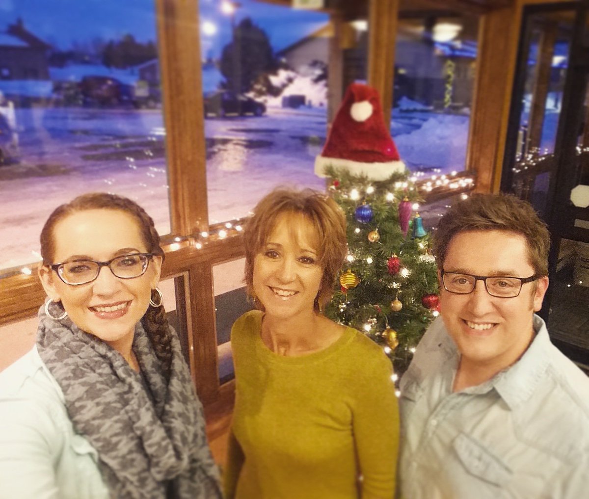 DickinsonCVB's tweet photo. #MerryChristmas from the staff at the Dickinson Convention & Visitors Bureau! #HolidaySpirit #NDLegendary #NDBlizzard https://t.co/AlQgMqMfq1