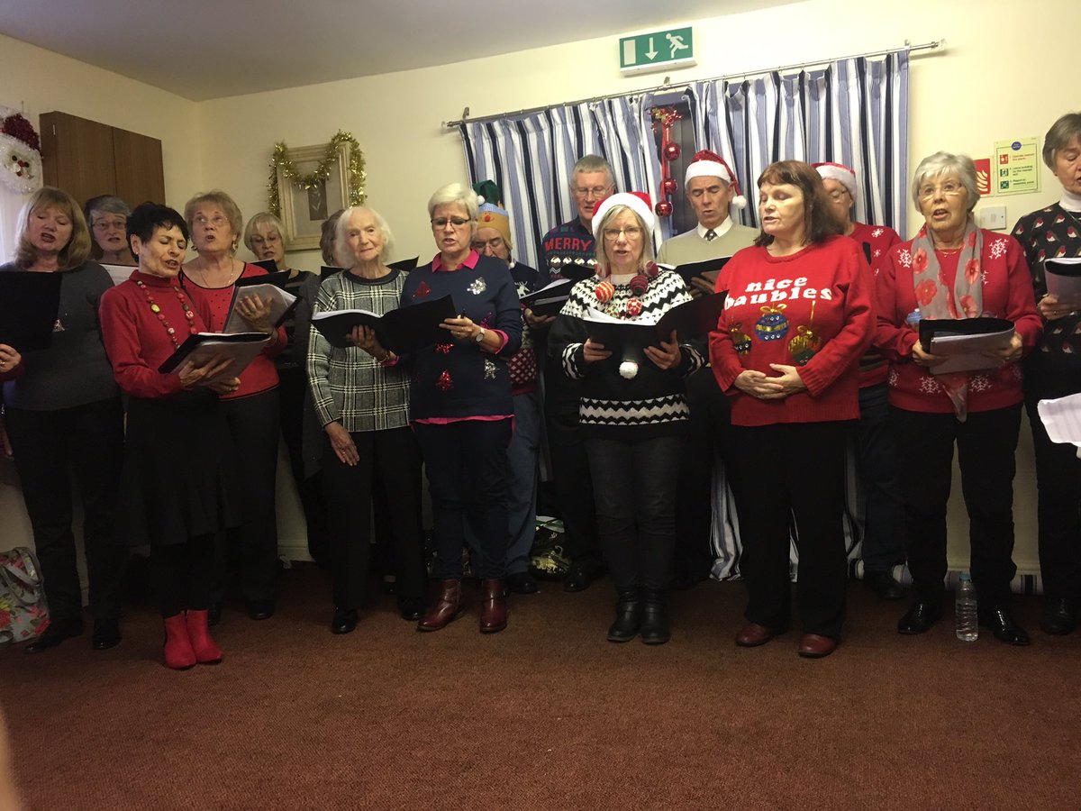 Tonge &amp; Haulgh Community Choir performing <a href="/FusionTongeMoor/">Fusion</a> earlier today #community #festive spirit @boltonathome <a href="/boltonlive/">Bolton Live!</a> <a href="/twhBiglocal/">twh Biglocal</a>