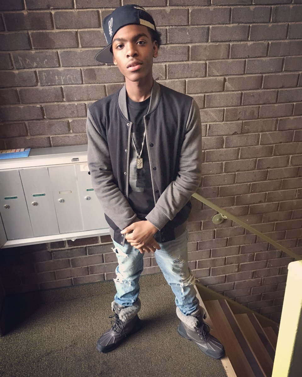 tnb_trell's tweet photo. I get dat check i dont hate on nobody 💯🎭🔮✨💷⛓🚀#4evastr🎱 https://t.co/oxFB39j4B5