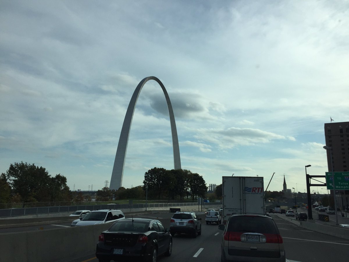 Kerf_Grit's tweet photo. Been a long time coming but we've finally made the big move. Hope to get back to work on new projects soon. #KGWW #STL https://t.co/zKCukbAKra