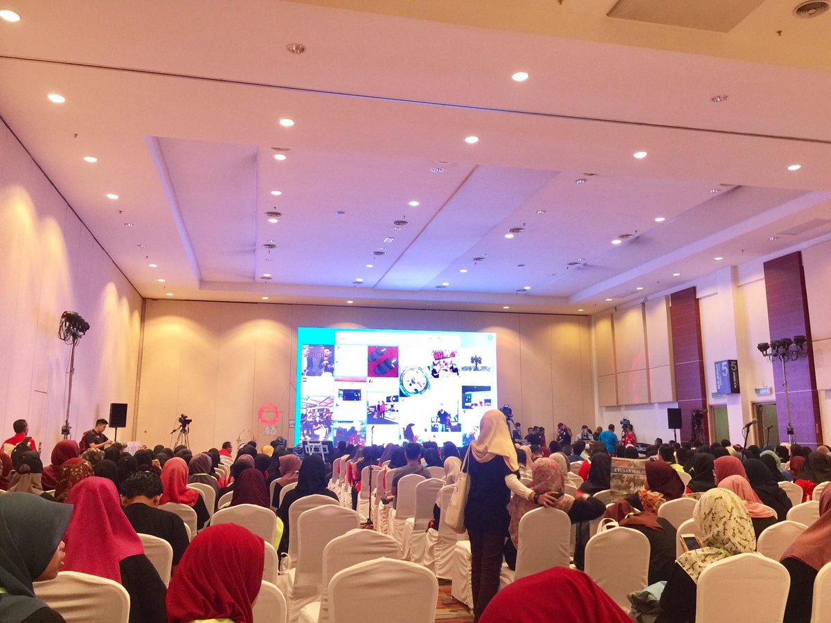 feefazlin's tweet photo. Start my day at Seminar Agropreneur Muda ππΌ #MAHA2016 #SAM2016 #AgrotroopersMAHA2016 https://t.co/U5MW6majJz