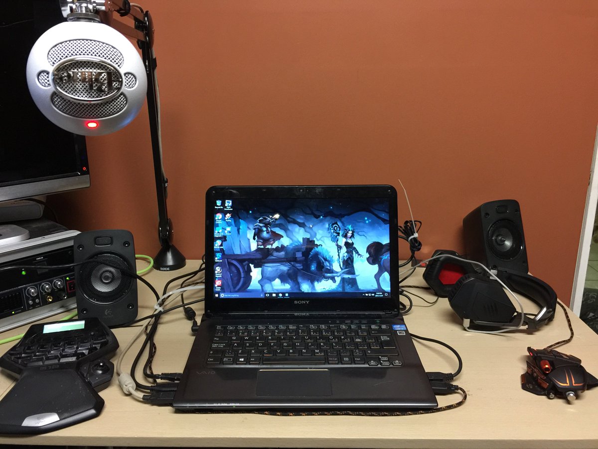 mmo_reporter's tweet image. Here’s my temporary setup as I await new parts for a #PCRebuild. Laptop, #Snowball and a bit more.