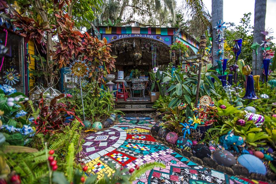 VisitSPC's tweet image. A5: Let your mind run wild at Whimzey Land in #SafetyHarbor! An explosion of art &amp;amp; creativity, just off Main Street. #TravelChatCA