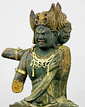 unkei369's tweet photo. 【神奈川・称名寺光明院/大威徳明王像(1216)】運慶は興福寺北円堂が最後とされてきたが本像修理の際に納入品の来歴を示す文書で、源実朝の養育係が運慶に造らせた、との記述があった。小ぶりの像だが顔は写実的で、運慶らしい巧みさを残す。 https://t.co/KjTNrlQjwn