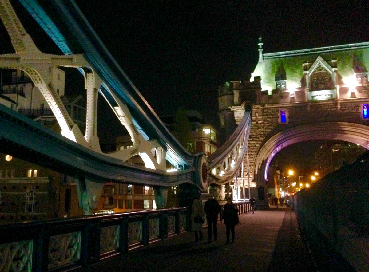 inventfestival's tweet photo. London night architecture lite up https://t.co/MiEP3yzYWo