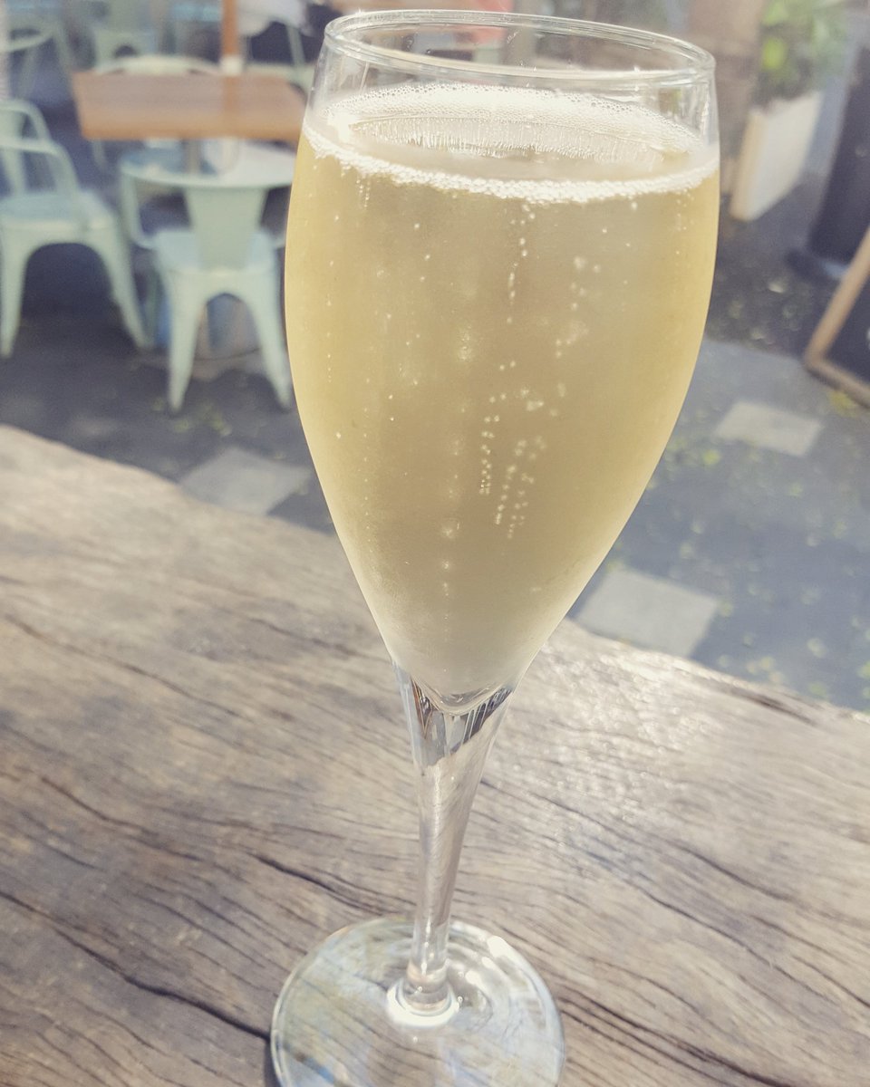 28 degs in #Sydney - cold glass of Veuve #yesplease  #Champagne