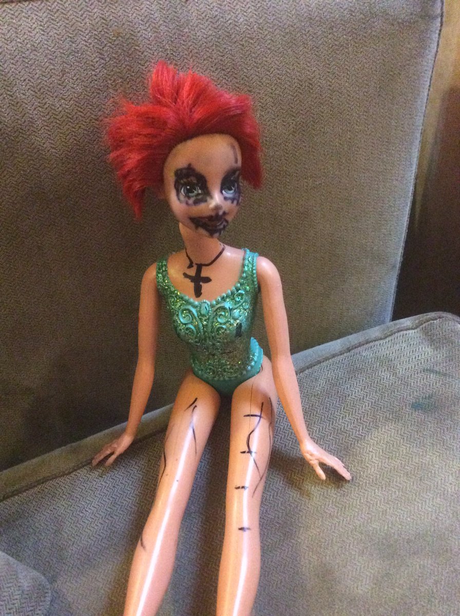 KateBrowne7's tweet photo. Just found Ariel the mermaid post Poppy makeover.. it's like living w Wednesday Adaams. #lifewithpops https://t.co/jLbou1dgXT
