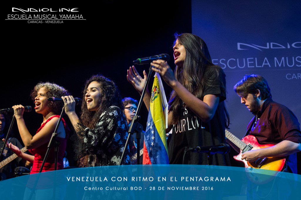 audioline's tweet photo. Espectacular presentación de nuestros alumnos, llenos de talento y entusiasmo! https://t.co/sJ2NNOITzm