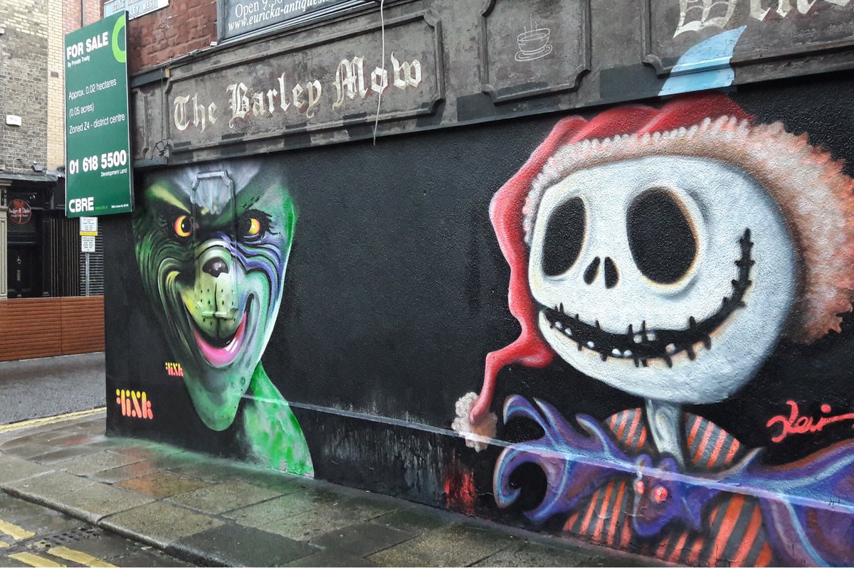 We have the best #Christmas decorations on Francis St. #Dublin @BadgerAndDodo <a href="/VisitDublin/">Visit Dublin</a> @libertiesdublin <a href="/OldeEire/">Old Ireland</a> <a href="/DCCbeta/">Dublin City Council BETA</a> <a href="/DublinTown/">DublinTown</a>