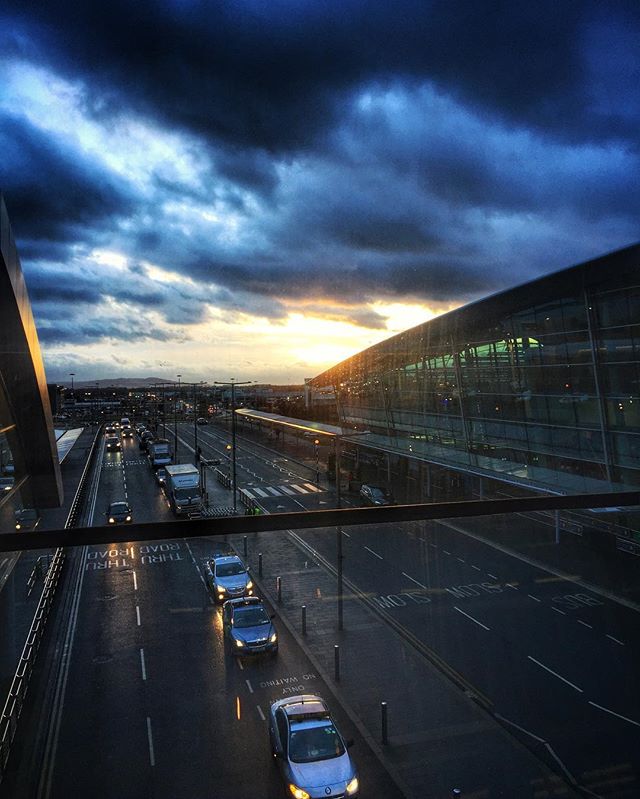 DublinAirport's tweet photo. We've seen some truly amazing sunrises recently. Here's one at T2 via Shane Kearney on Instagram #PassengerPhoto https://t.co/zuRADN8ere