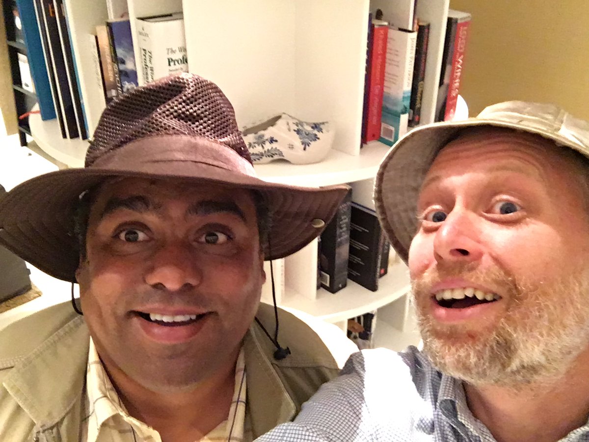 <a href="/iainiain/">iiiaiiin</a> &amp; <a href="/Alicattours/">Alicatt Tours</a> take a #shelfie at <a href="/CloudsWineEstat/">Clouds Wine Estate</a> last night celebrating end of #Kannaland <a href="/OpenAfricaOrg/">Open Africa</a> internship programme