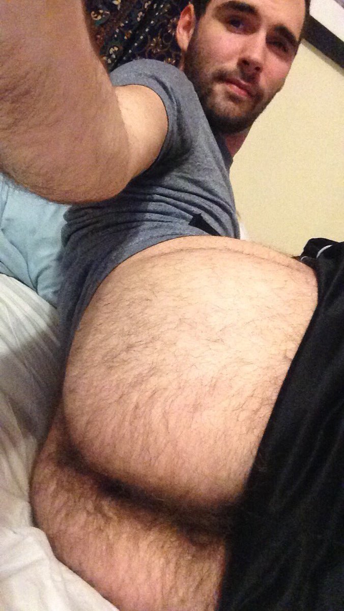 anthoni_hardie's tweet photo. Retweet if you like my hairy ass ;) https://t.co/1VwVlXyAmt