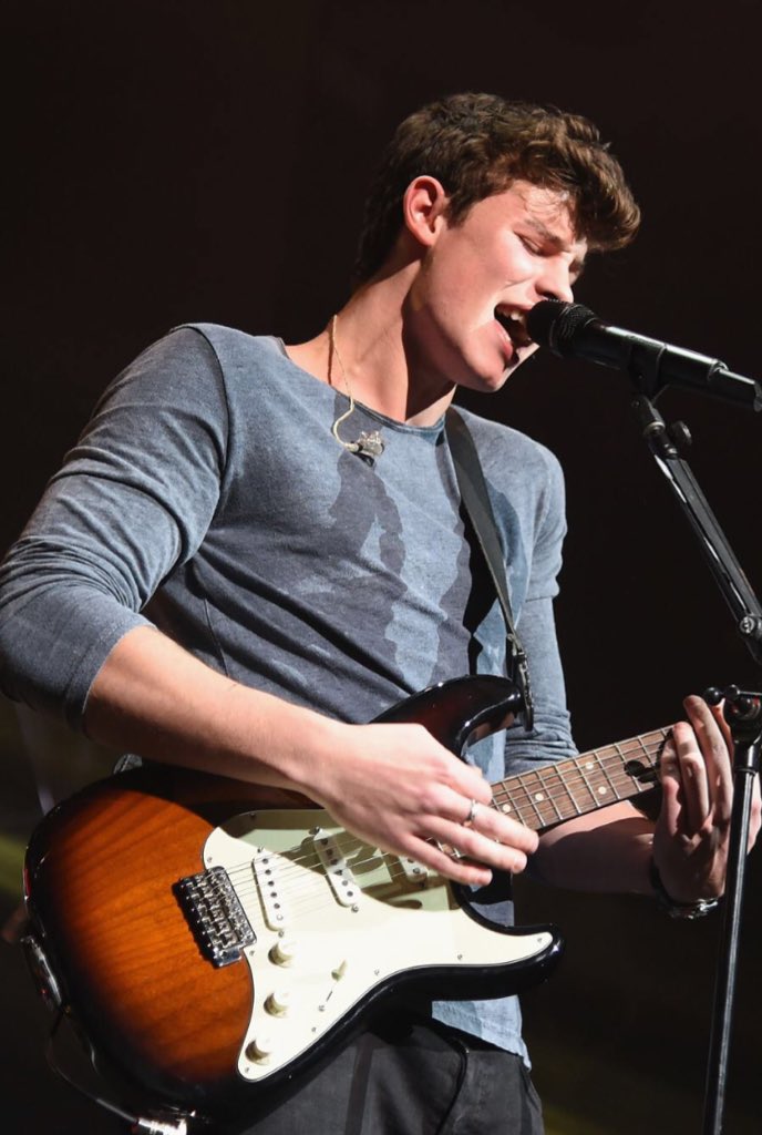 ShawnMendesSP's tweet image. Foto de Shawn en el #Q102JingleBall de Philly.