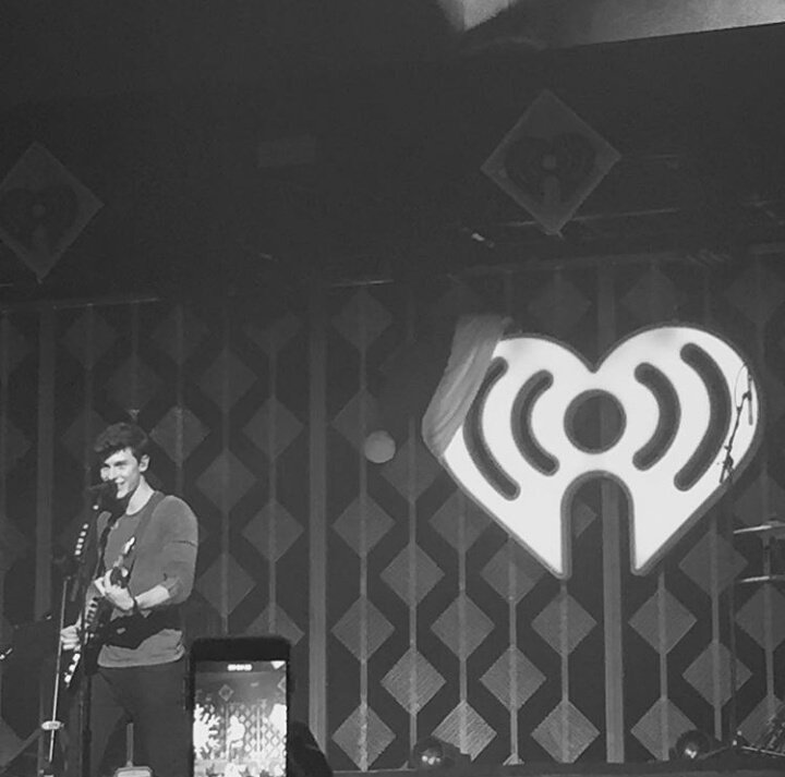 ShawnMendesSP's tweet image. Foto de Shawn en el #Q102JingleBall de Philly.