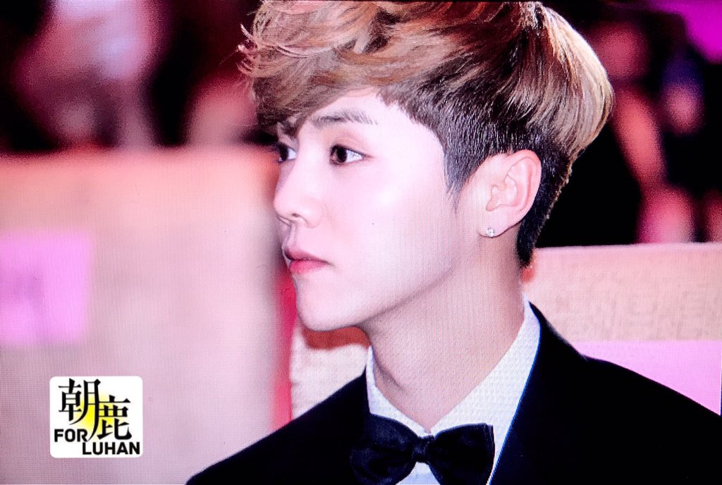 FORLUHAN_'s tweet photo. #Luhan #鹿晗 [FORLUHAN ]161208 😭😭😭😭😭😭😭😭😭😭😭 https://t.co/NyPcqosh1T