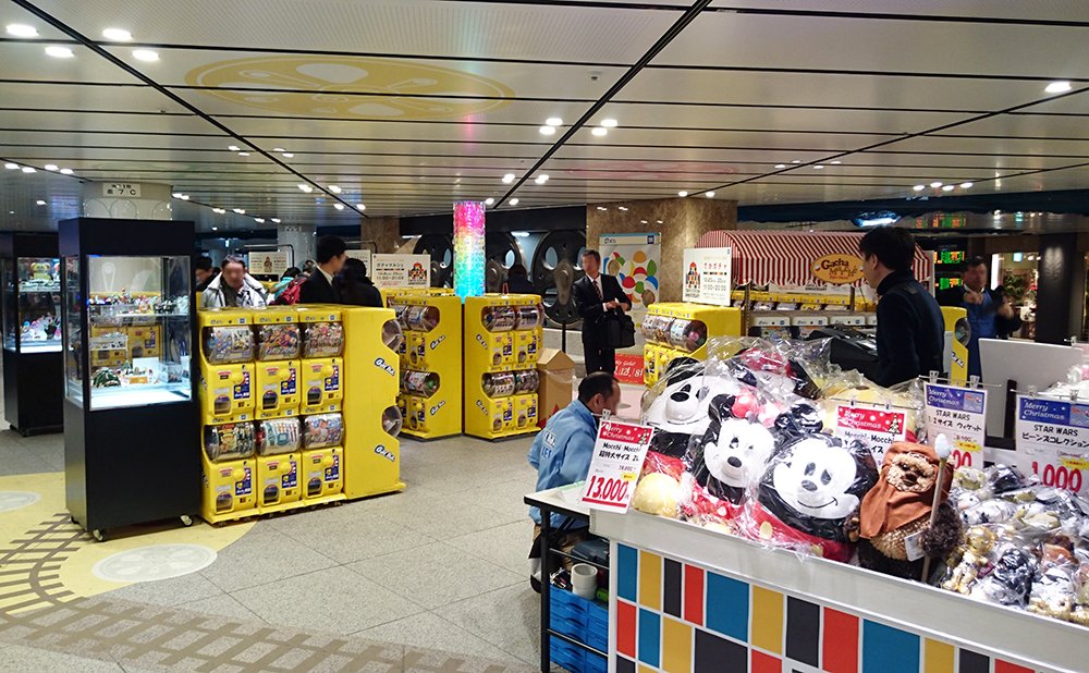 ট ইট র タカラトミーアーツ公式 東京駅ガチャマルシェ 東京駅開業102周年を記念して102台のガチャが集結 動輪の広場 ガチャマルシェ の写真が届きました 圧巻 こちらでは もっちぃもっちぃ などアーツの他のアイテムも販売中です ぜひ遊びに来て