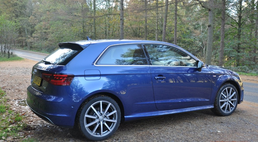 FAM__Travels's tweet photo. New Audi TFSI now available for hire. Special offer £28 per day or £80 for 3 days. Don't miss out. https://t.co/ggtX5i7fwU