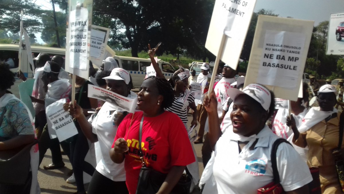 ElliotOrizaarwa's tweet photo. Please pay your share and participate in the development of this country.#taxmps #CSBAG Uganda #SEATINI #Accu #Actionaidug #WEGCDA #COGEUG https://t.co/ZU0EqqcmZy