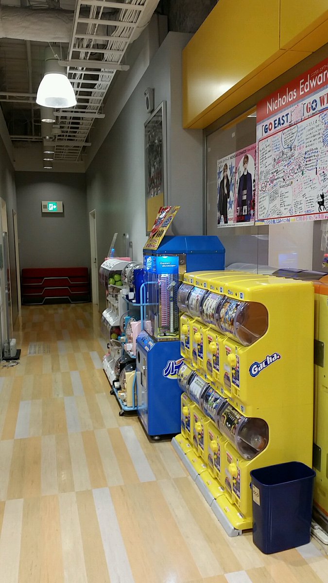 もうすぐニックが大阪に来るぅーー！今日タワレコ行ったらメッセボード移動してたけど、ニックを待ってたよ～🎵
#365日分の幸せ
#beautyineverymoment