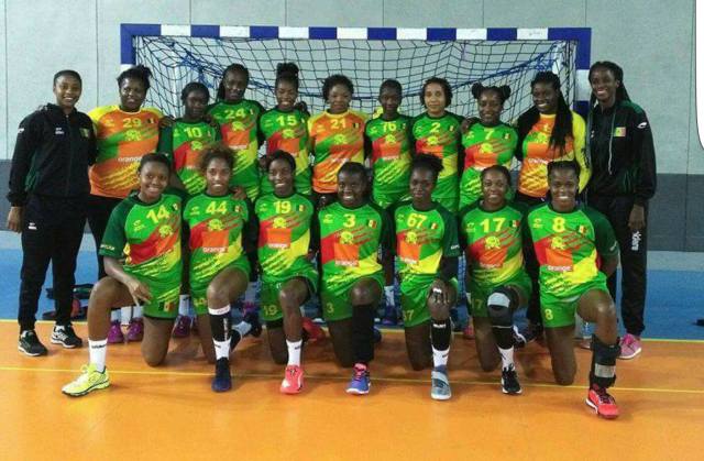 HandNewsfr's tweet image. [#CAN2016] Suspendu 4 ans, le #Sénégal fait appel &amp;gt;&amp;gt;&amp;gt; handnews.fr/2016/can-f-sus… #handball