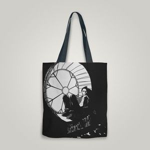 tresperas's tweet photo. #cyberpunk por Alejandra Piro #blancoynegro #soytrafico #totebags #poster Conseguilo en: https://t.co/MTGXdyInz9 #BuenJueves https://t.co/d2Dej5959o
