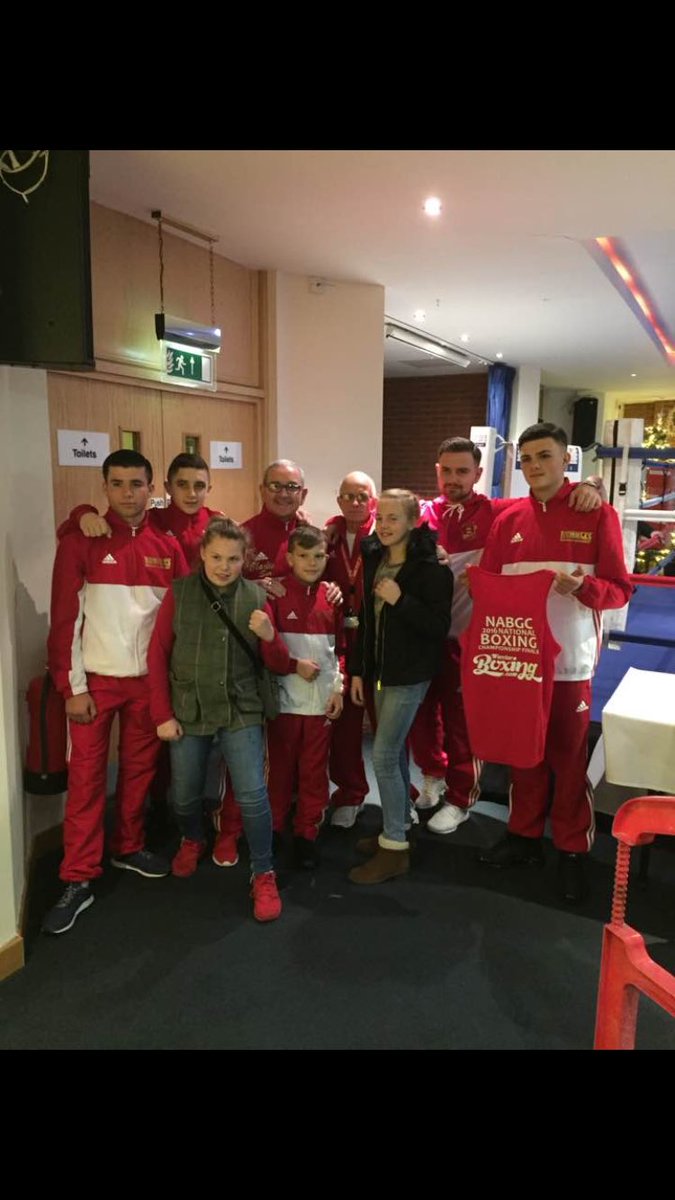 RumblesBoxing's tweet photo. TeamRumbles at the national finals at Wycombe wanderers last night!🔴⚪️👊🏻 https://t.co/FByEl3w47s