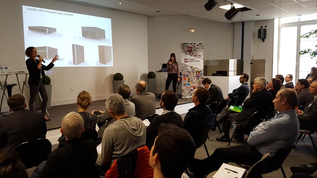 La gamme #EasyConnect #ittour2016 <a href="/MondeInformatiq/">Le Monde Informatique</a> belle faille !😉 <a href="/ClemenceDrllt/">ClémenceDrouillat</a> <a href="/sabcrespo/">Sabine Crespo</a>