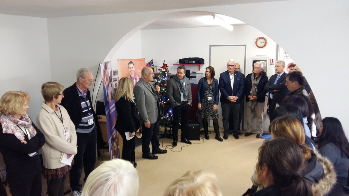 Valerie_Perotti's tweet photo. Inauguration Maison Digitale #Var @MairieLavandou @FondationOrange @vincentparisot & #ARTETSI #insertion prof. #femmes @OrangeSolidariT https://t.co/5559tCYuuN