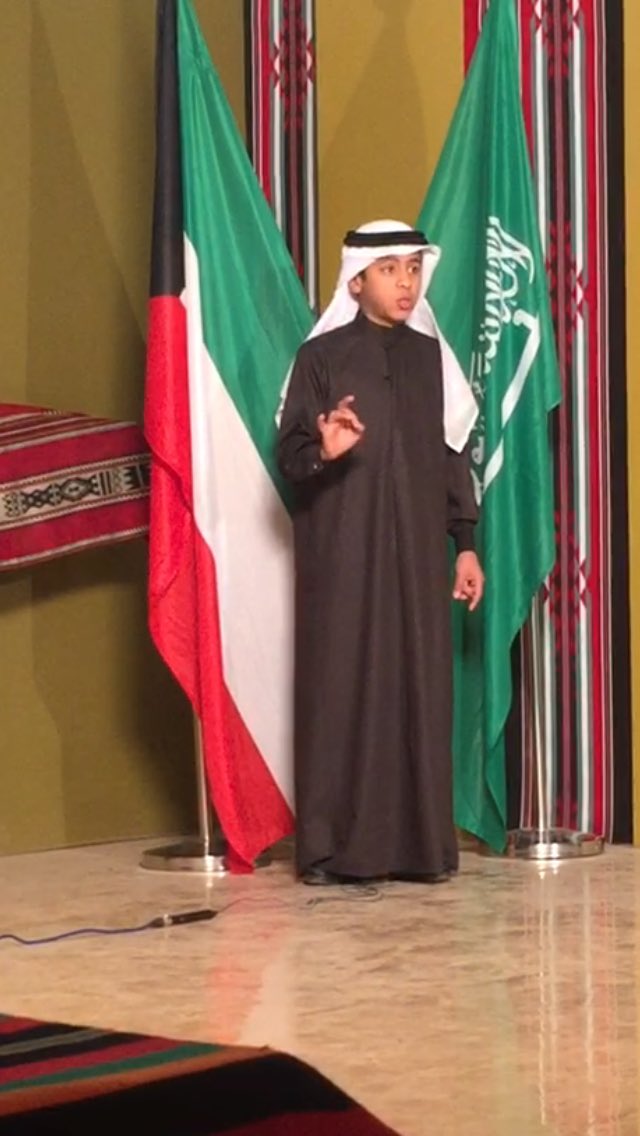 بعد قليل الساعة 2ظهراسيكون ابنكم  زيد خلف حمودالخطيمي في حلقة خاصة مع دوانية شعراء النبط بمناسبة زيارة خادم الحرمين الملك سلمان بن عبدالعزيز