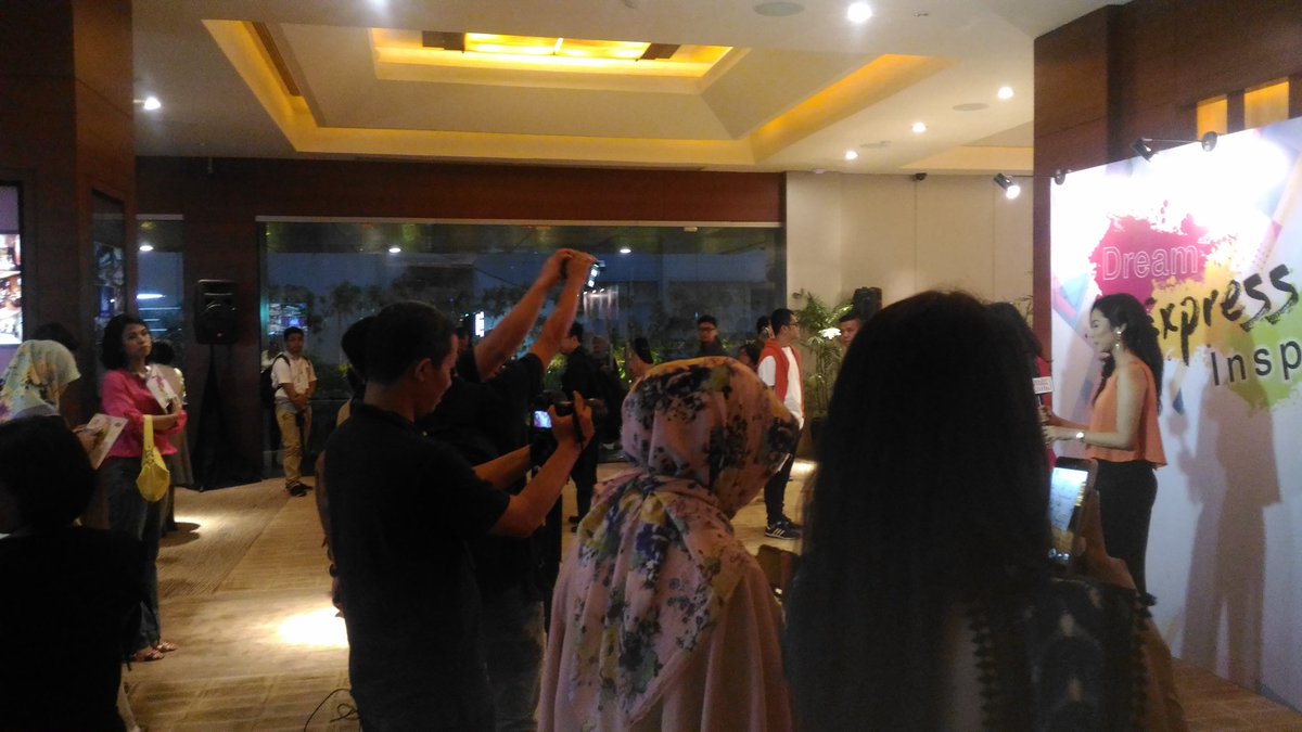 Malam Final #WF2016 sudah ramai dengan keluarga para finalis!