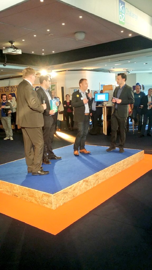 Félicitations à <a href="/JAMARDARNAUD/">Arnaud JAMARD</a> @VCornillon_pro  pour leur prix d argent avec l eco-muret #KioZChallenge  @grdf_nordouest <a href="/gr_dubois/">Jean Jacques Dubois</a>