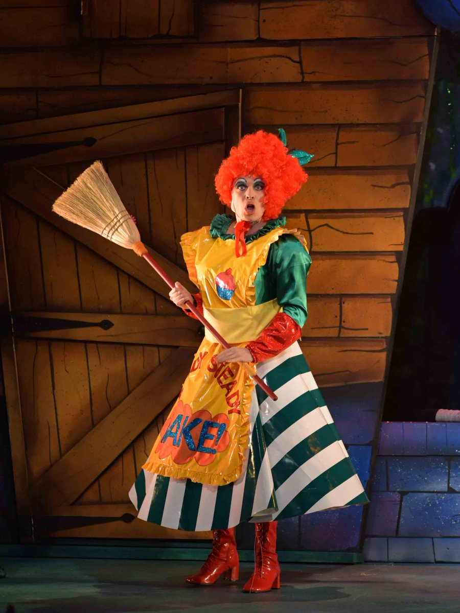 castindoncaster's tweet photo. 'I miss my late husband. I used to rub grease all over his back to make him feel better...He went downhill really fast.' 🌱👐🎄 https://t.co/1mrh4br2O0