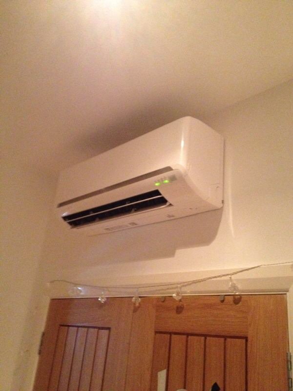 moha_amor's tweet photo. Air Conditioning #kcblionsden #businessunusual #urequest97fm #klacocktailweek #class124 #realestateke #peopleofthenile #882thedrive https://t.co/MTG7D0NZr6