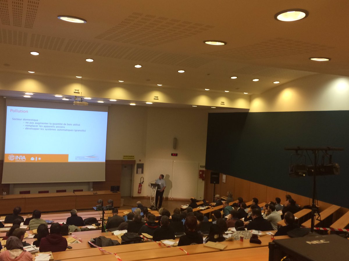 INRAE_Nancy's tweet photo. Yann Rogaume Lermab @Univ_Lorraine revient sur la these de @NicoBilot #bois #energie #exportation #filiere #ciag8dec https://t.co/5YH5uL5LFy https://t.co/LwtwXmWsFN