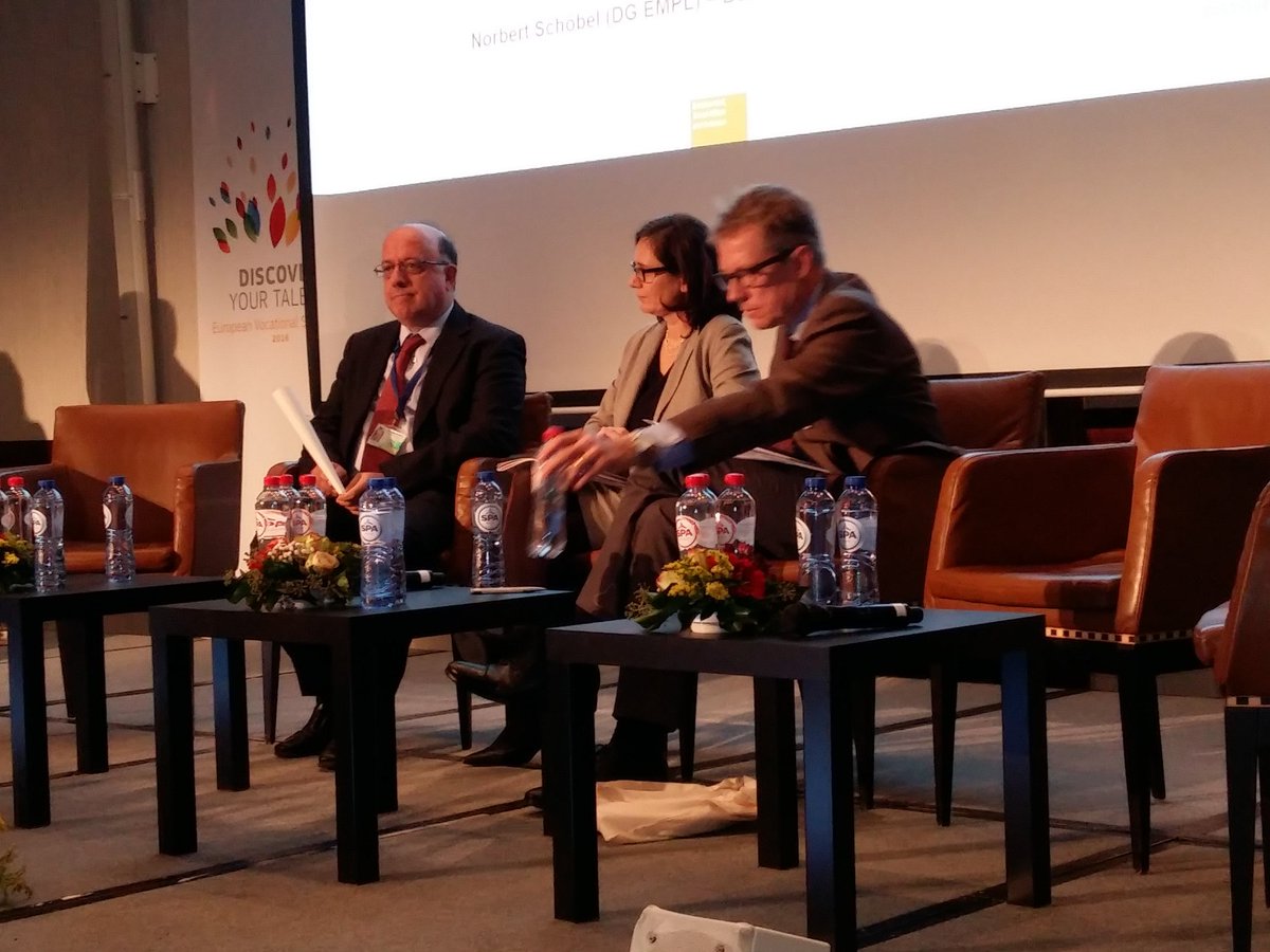 Cedefop's tweet photo. #euvetbiz Coming up #mobilityscoreboard launch. Find out what it is: https://t.co/JrFUijLHFN https://t.co/rIaGglWxu6