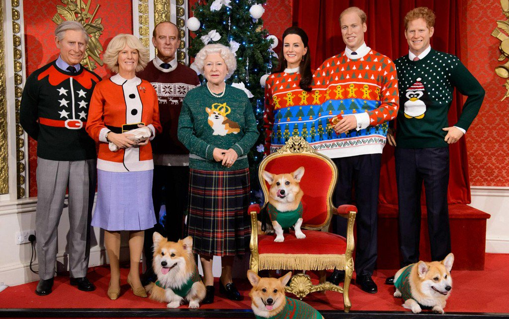 TravelLeisure's tweet photo. This photo of the Royal Family in ugly Christmas sweaters is everything https://t.co/67mYRrztNz https://t.co/sFgmR2n4Cr