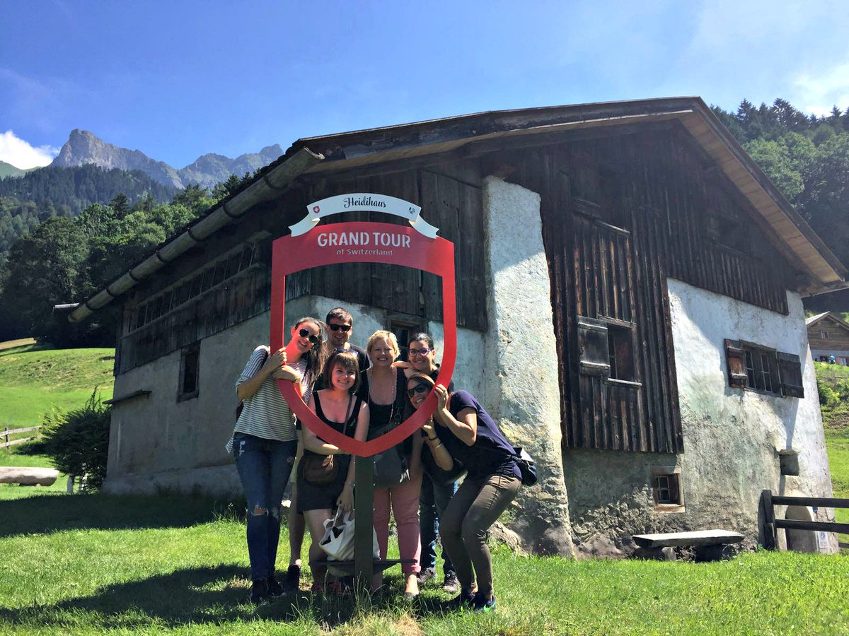 Wir suchen dich! Du liebst die Schweiz und hast Freude am Kundenkontakt? Bewerbe dich jetzt: bit.ly/Sales_agent