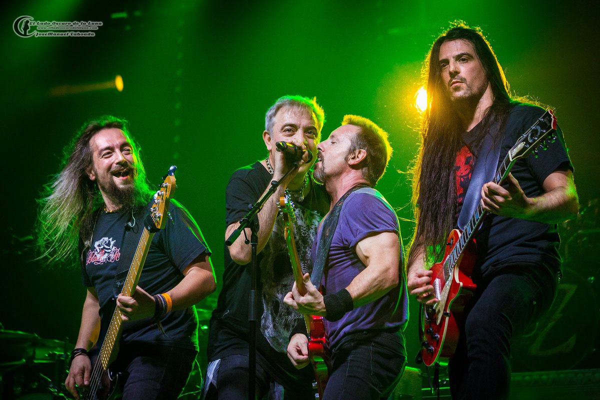 Ahora el show de <a href="/Tako_Ejea/">Tako</a> en Casetas. Rememorando aquella noche mágica en el especial El Fénix sobrevuela Zaragoza <a href="/ELODLL/">ElLadoOscuroDeLaLuna</a> <a href="/radio3_rne/">Radio 3</a>