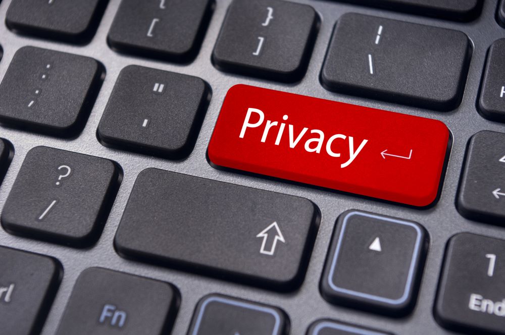 SecureSwissData's tweet photo. Myth No3: People With Nothing to Hide Have Nothing to Fear
#Privacy #PrivacyMyth via @neilmrichards
https://t.co/opW0GkV7ib https://t.co/JUuI6aS8KB
