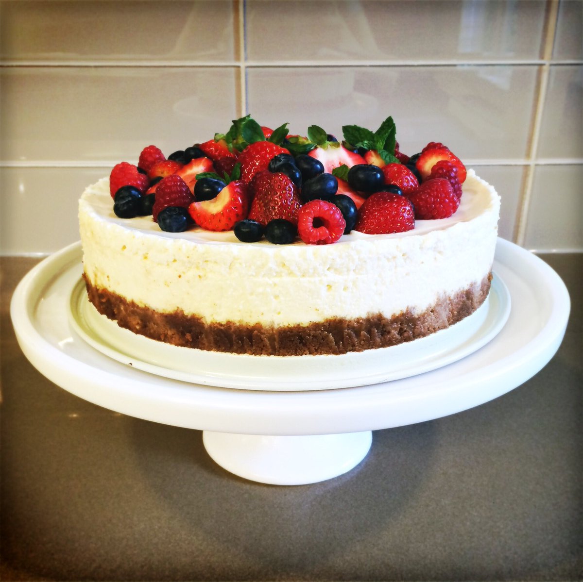 CookingYYC's tweet image. Cheesecake time! I've decided I definitely have to try an Eggnogg Cheesecake this year... #bakinggoals #yycfood #yyceats #foodpic